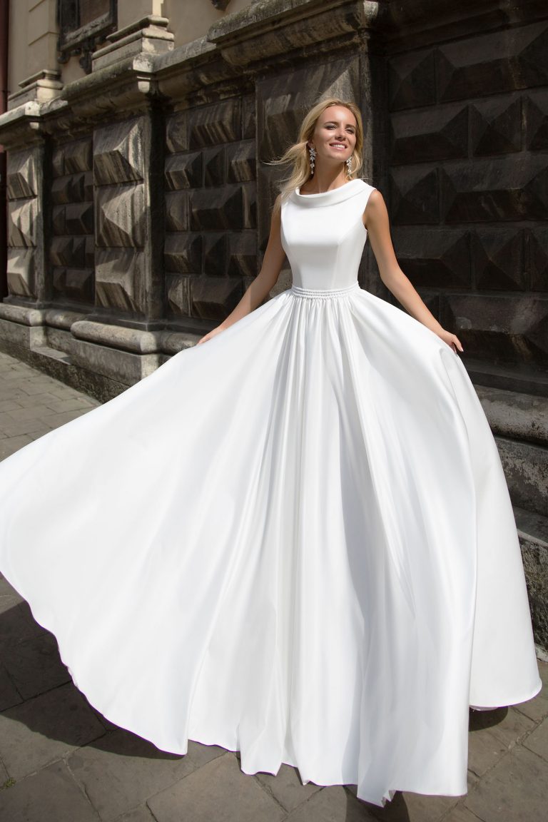 Robe de mariée col Jackie Kennedy