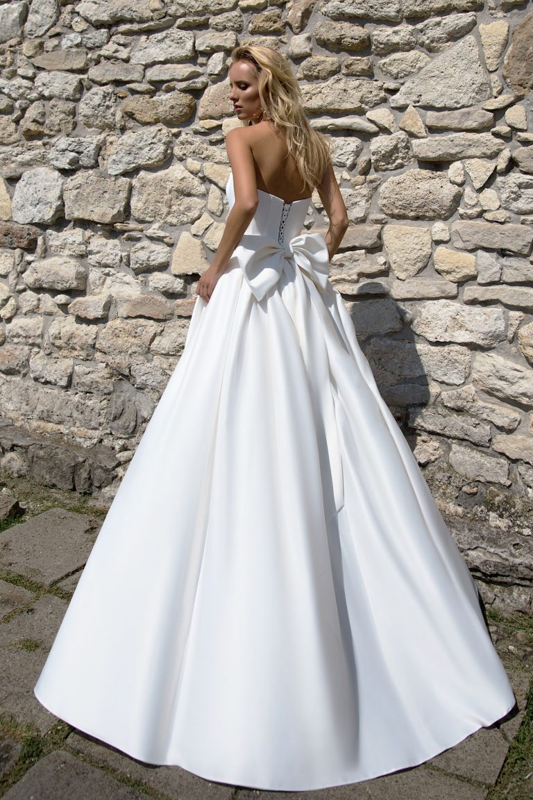 Robe de mariée en satin duchesse