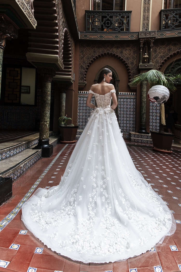 Robe a sales fleur pour mariage