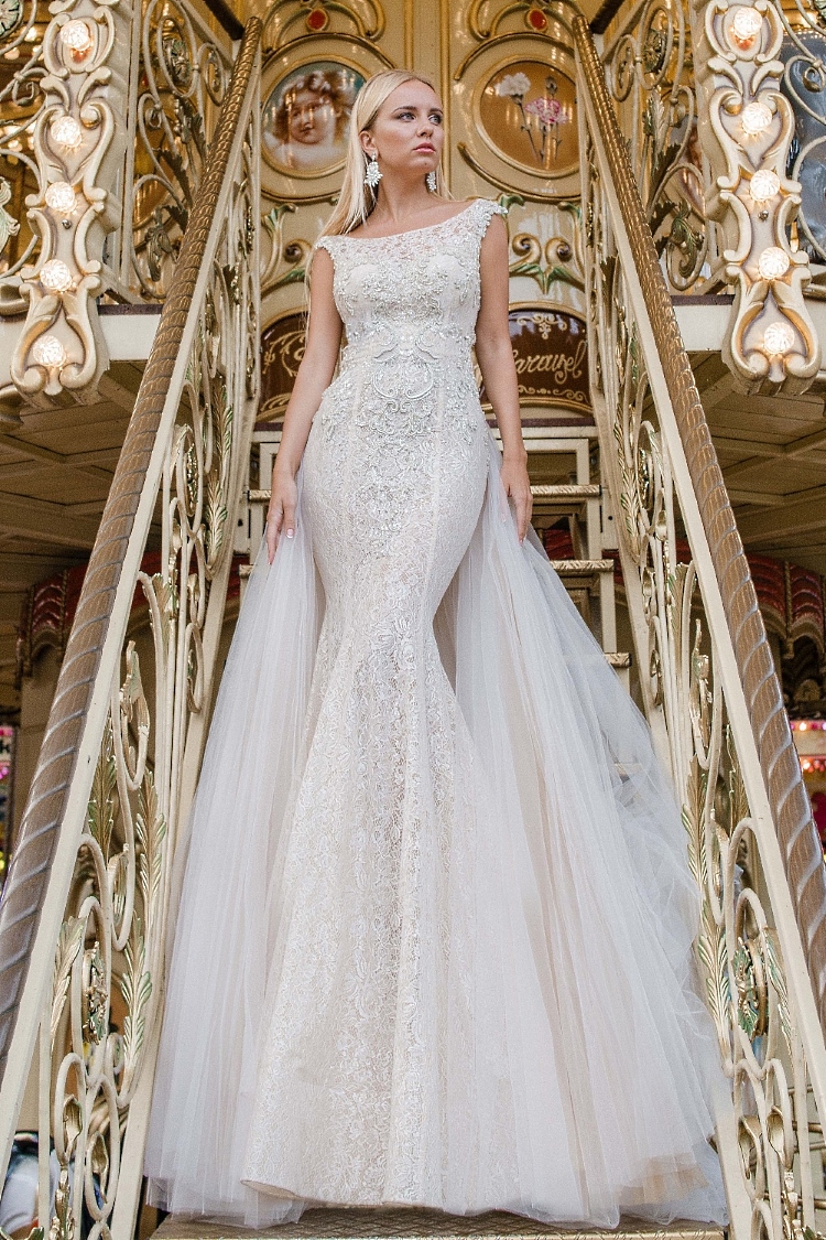 Robe de mariée avec jupe amovible