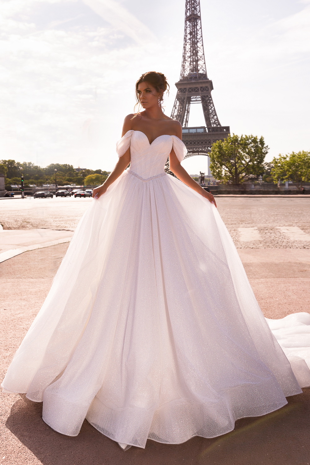 Robe de mariee feerique pailletee Oksana Mukha Paris