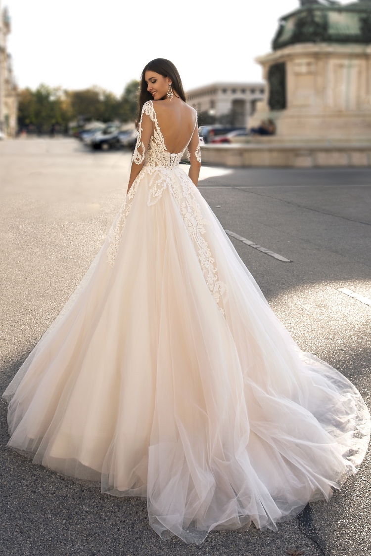 robe de mariee dos nu longues manches