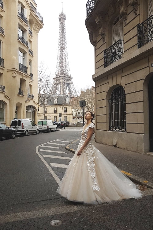 Robe de mariée fleurs 3D