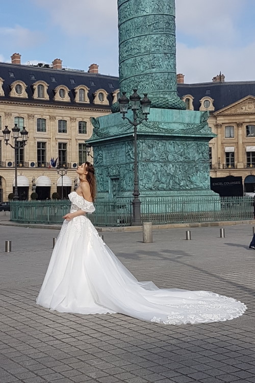 Robe de mariée col Bardot