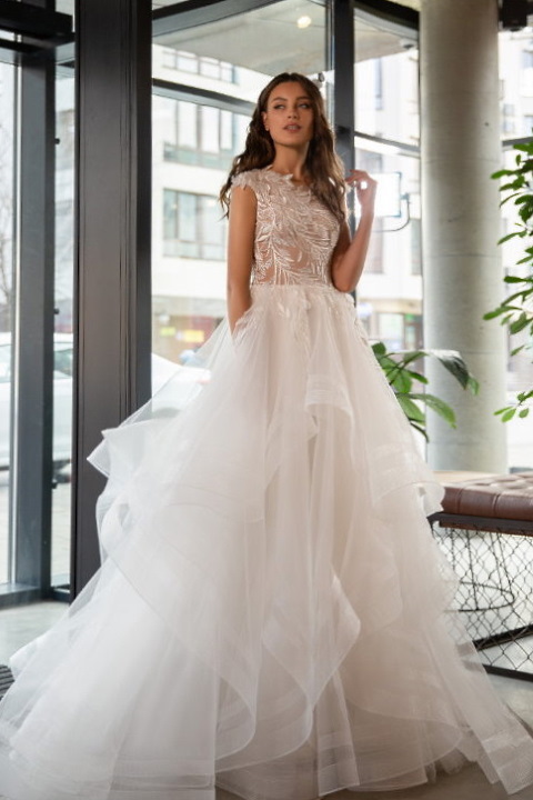 Robe de mariée jupe volantée