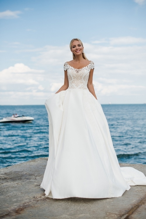 Robe de mariée A-line col bateau
