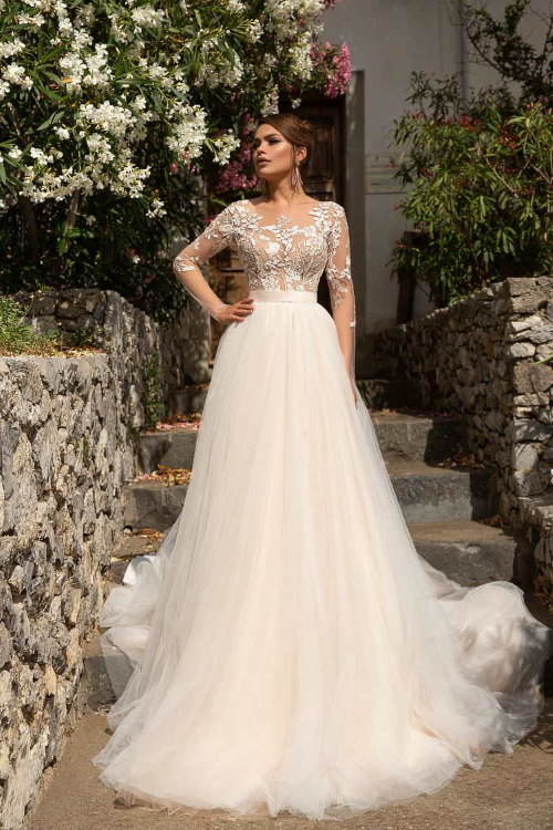 Robe de mariée semi-transparente