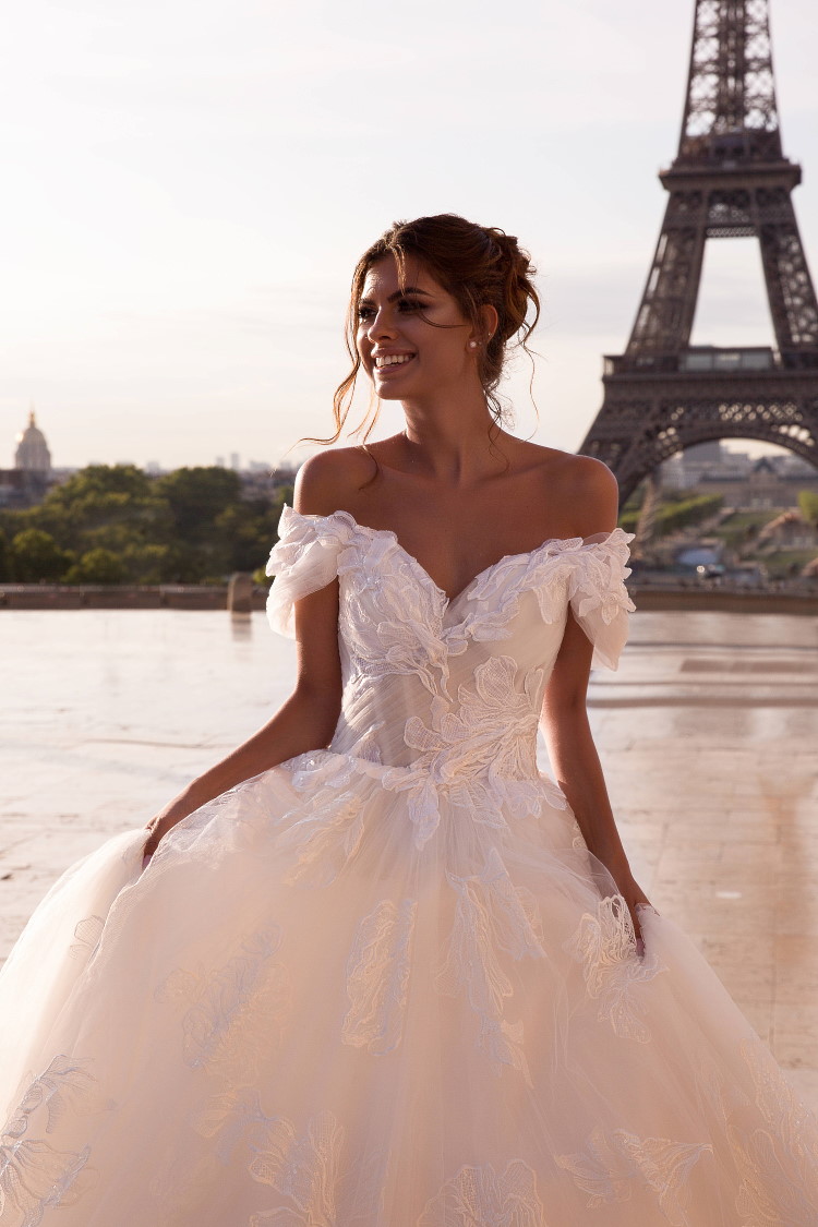 robe de mariee en dentelle florale