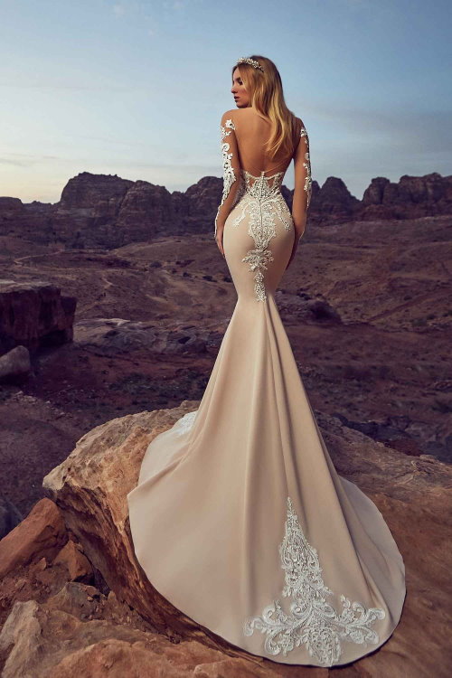 Robe de mariée fourreau