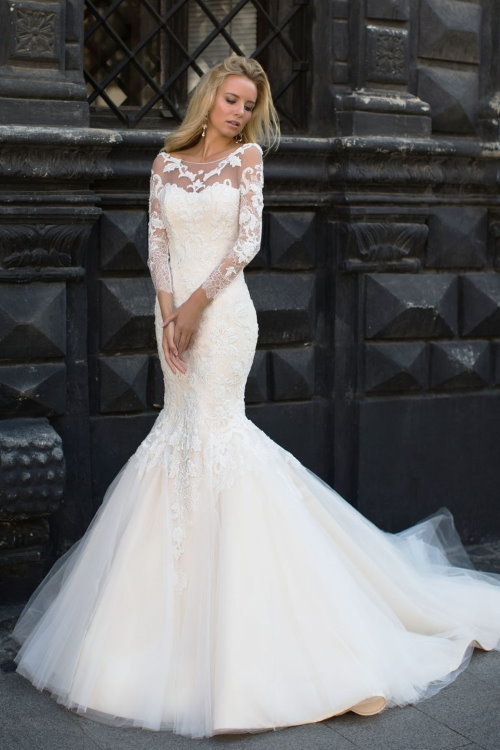 Robe de mariée couleur pêche