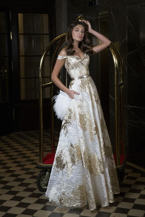 Robe de soirée longue sur mesure - Oksana Mukha Paris