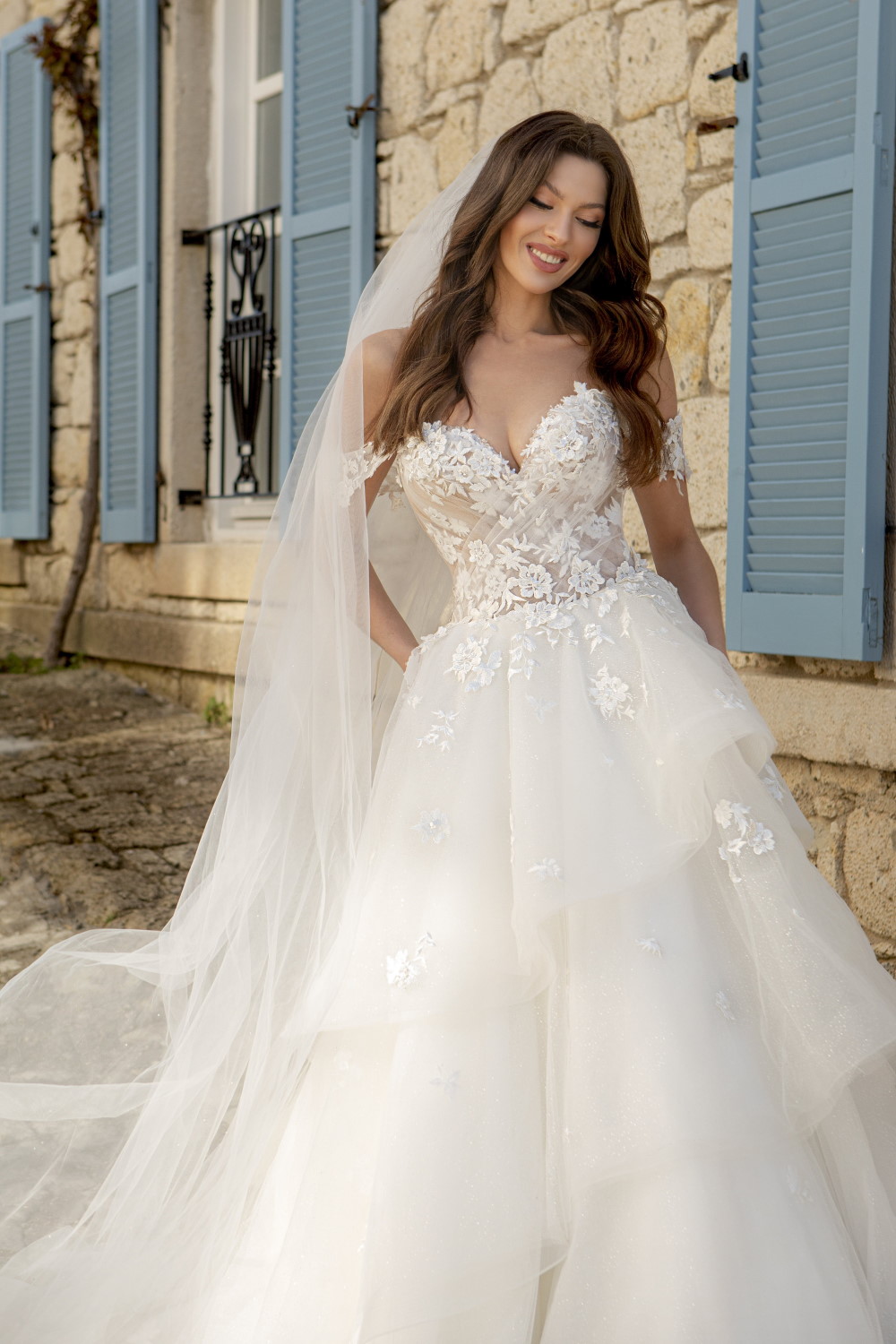 robe de mariee volantee