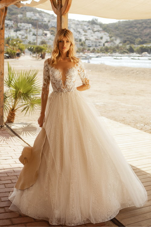 Robe de mariée décolletée en V