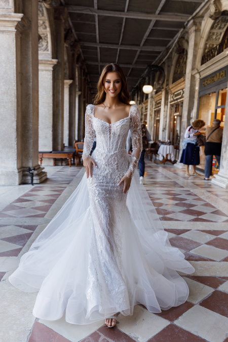 Robe de mariée très travaillée