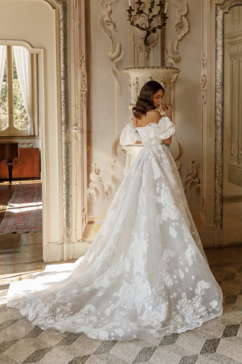 Robe de mariée manches bouffantes