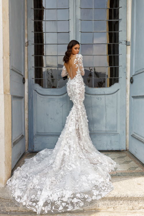 Robe de mariée asymétrique