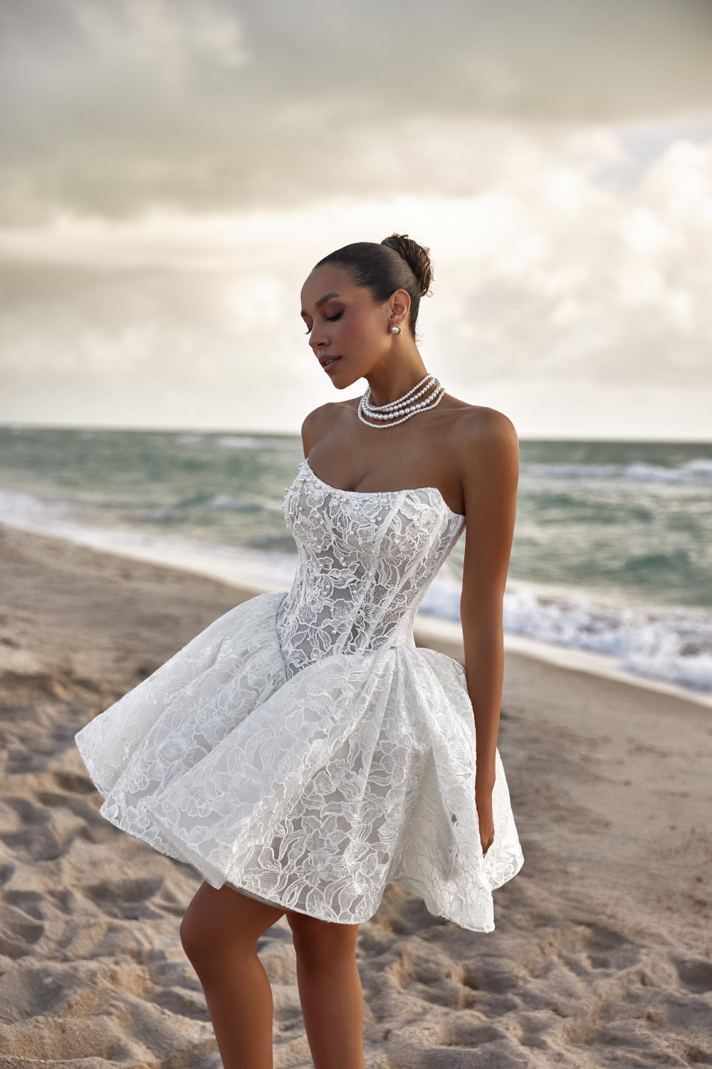 robe de mariage civil en dentelle bustier jupe patineuse