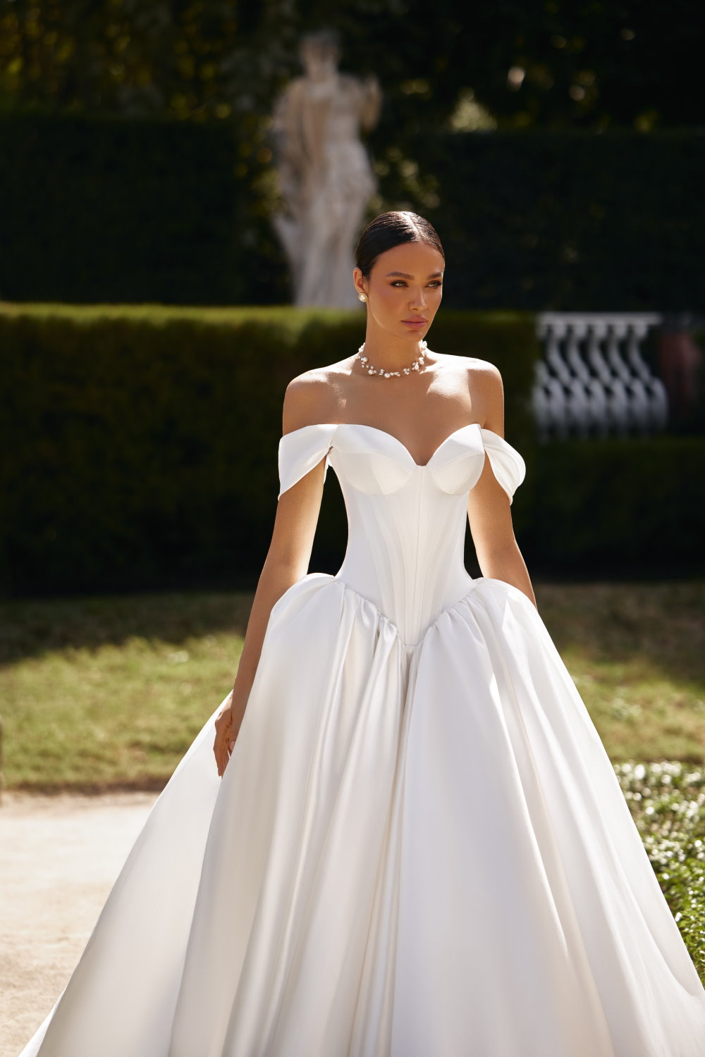 robe de mariee bustier coeur taille fine