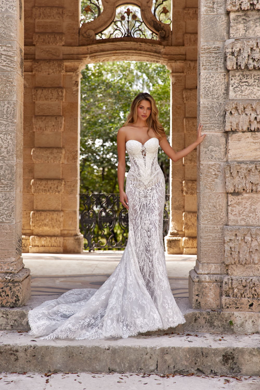 robe de mariee fourreau ligne de taille cendrillon