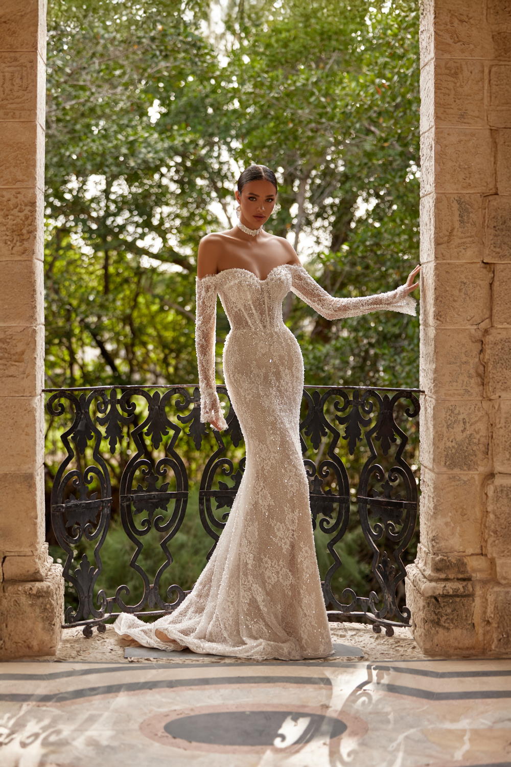 robe de mariee perlee pres du corps