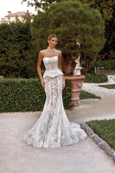 Robe de mariée corset à basques