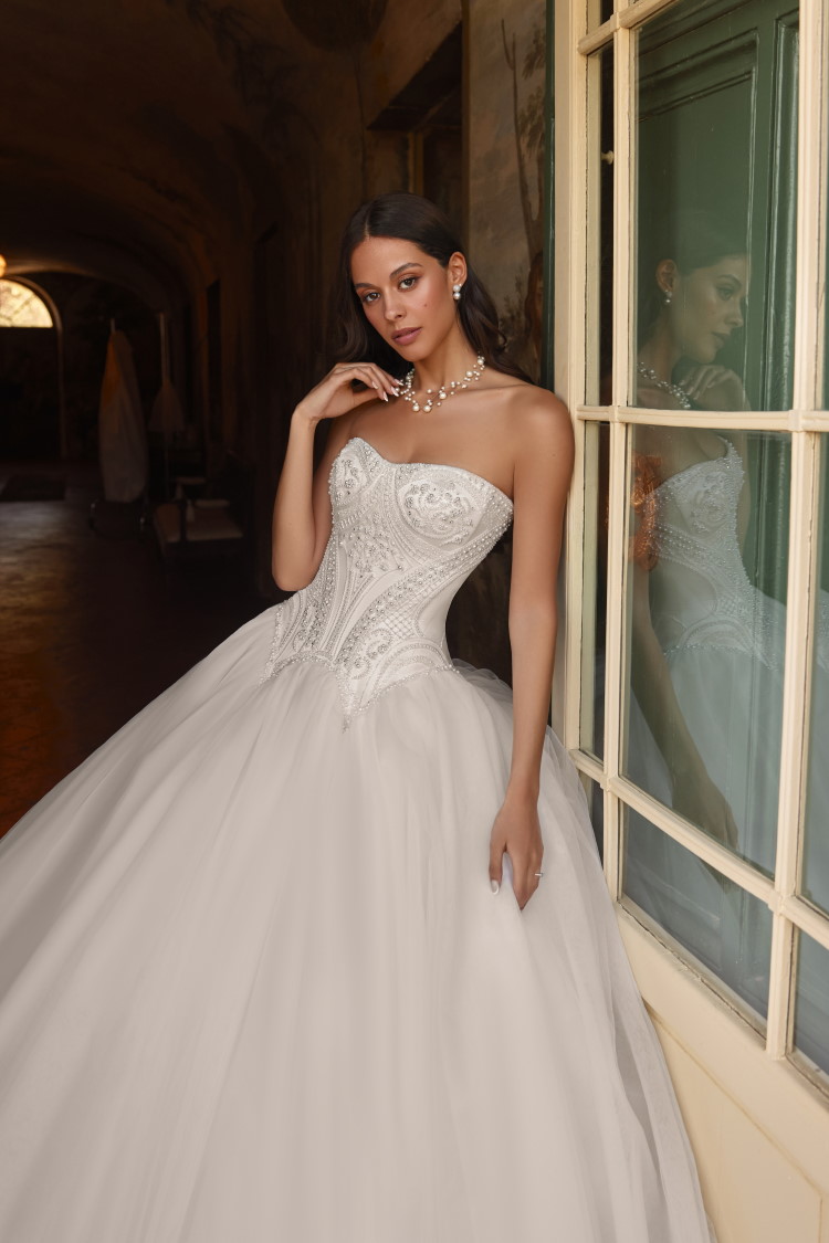 robe de mariee princesse romantique avec bustier travaille
