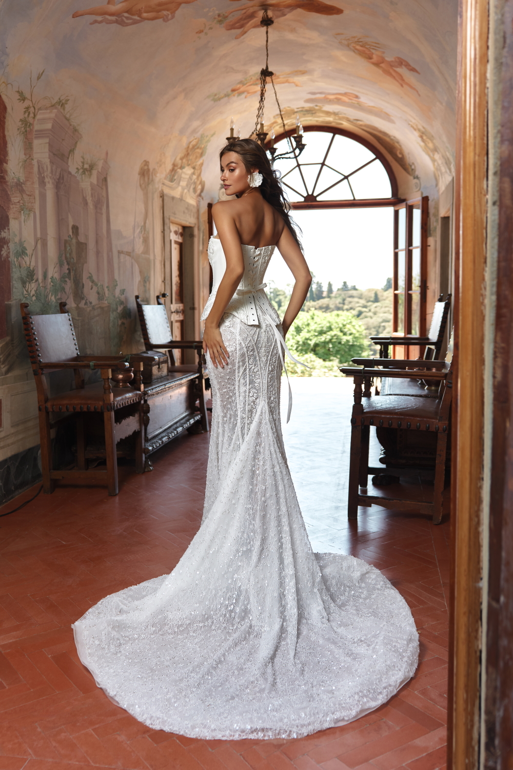 robe de mariee sirene avec bustier peplum travaille