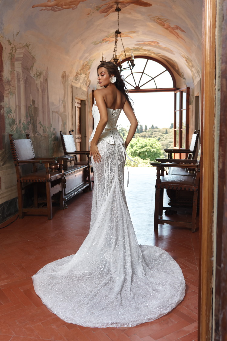 robe de mariee sirene avec bustier peplum travaille