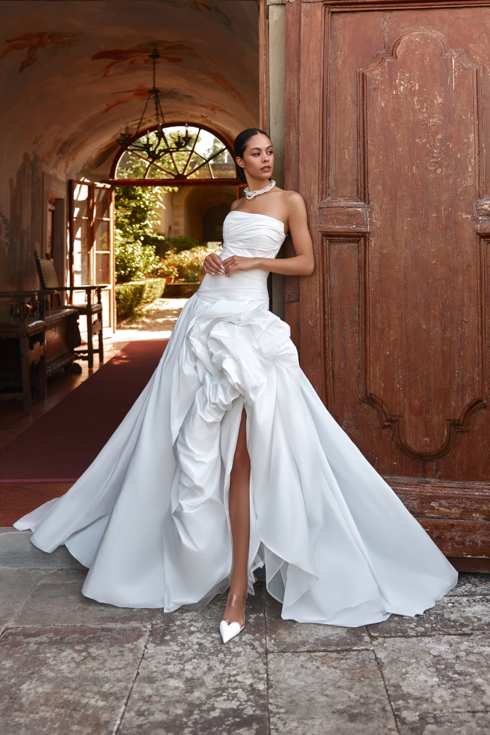 robe de mariee drape avec jupe fendue